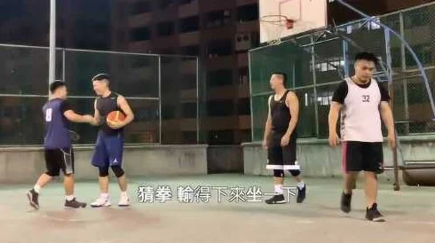 1v2三个男的是兄弟，他们在比赛中展现出无与伦比的默契和配合，令人惊叹不已