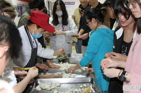 授课方式Bo肉馅小水饺引发热议，学生们疯狂排队争相体验，商业潜力暴露无遗！